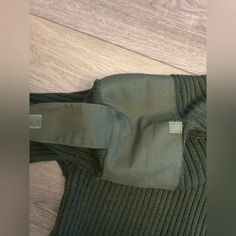 Vintage Y2K Military Wool Commando Sweater Size 40 Olive Green Rib Knit USA